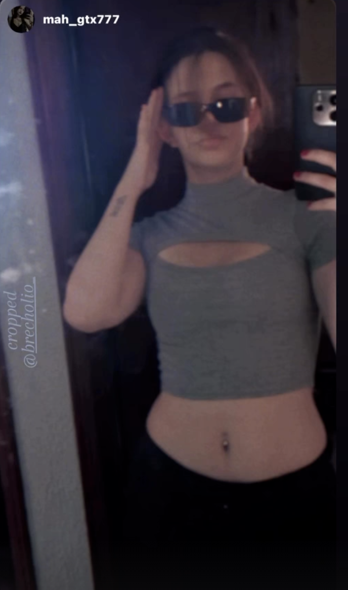 Cropped cinza com recorte